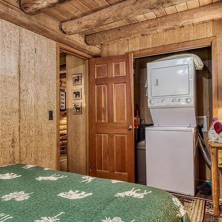 Very Private, Real Log Cabin With Hot Tub! Sevierville Luaran gambar