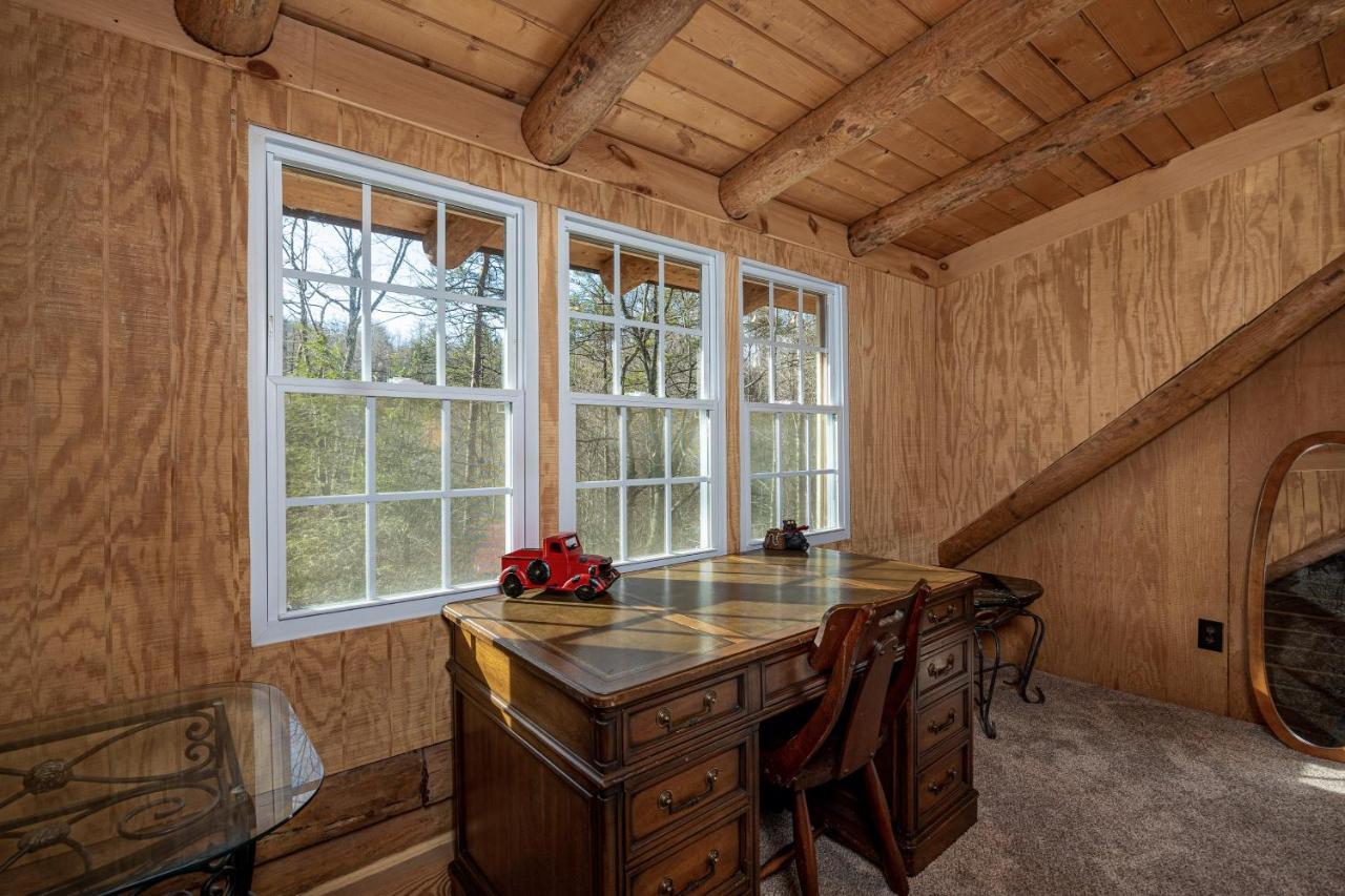 Very Private, Real Log Cabin With Hot Tub! Sevierville Luaran gambar